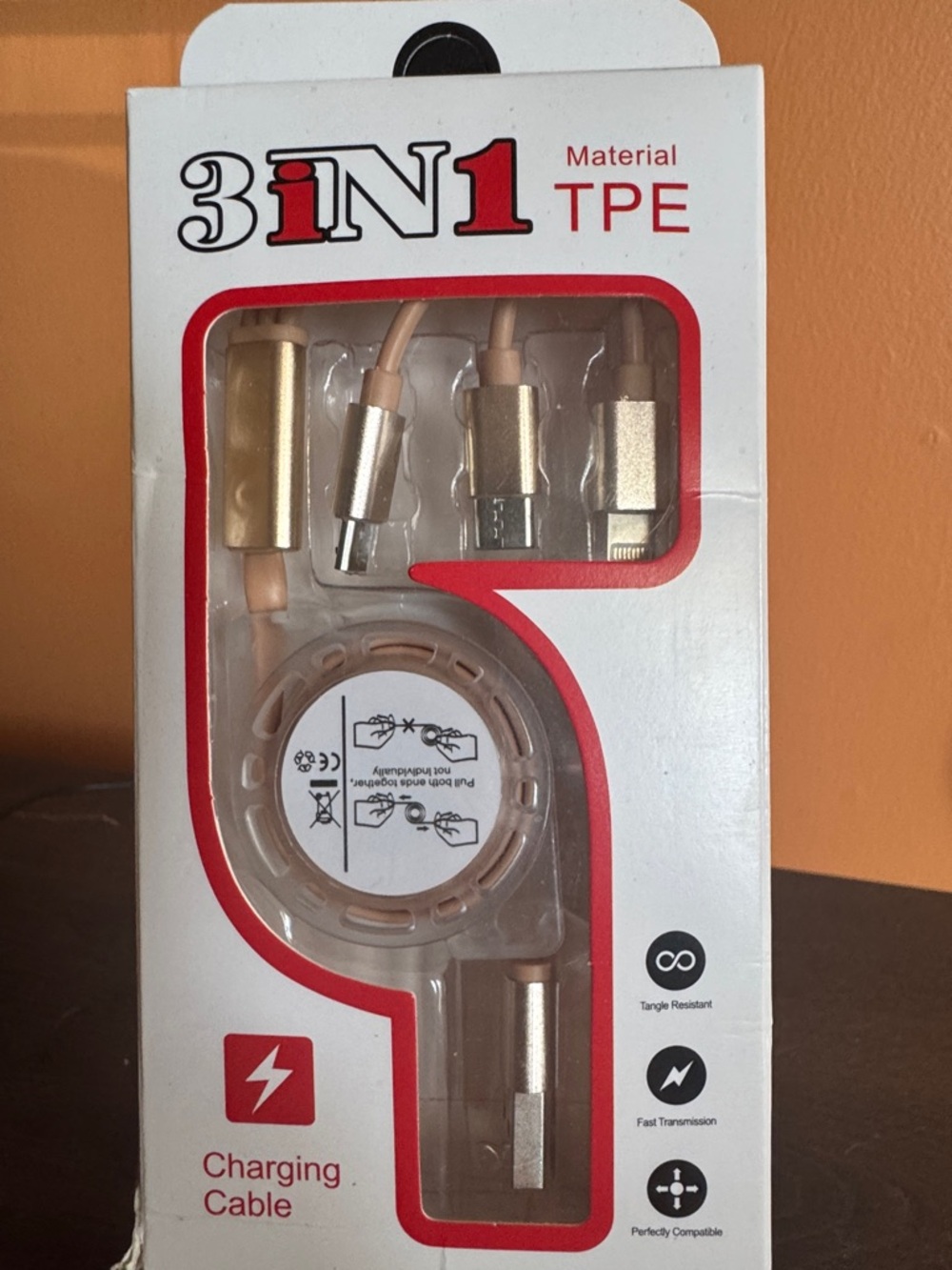 3-in-1 Gold Charging Cable - Multi-Connector Retractable Cable